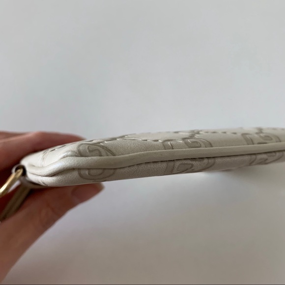 Authentic GUCCI Guccissima Leather Zip Pouch - Picture 4 of 9